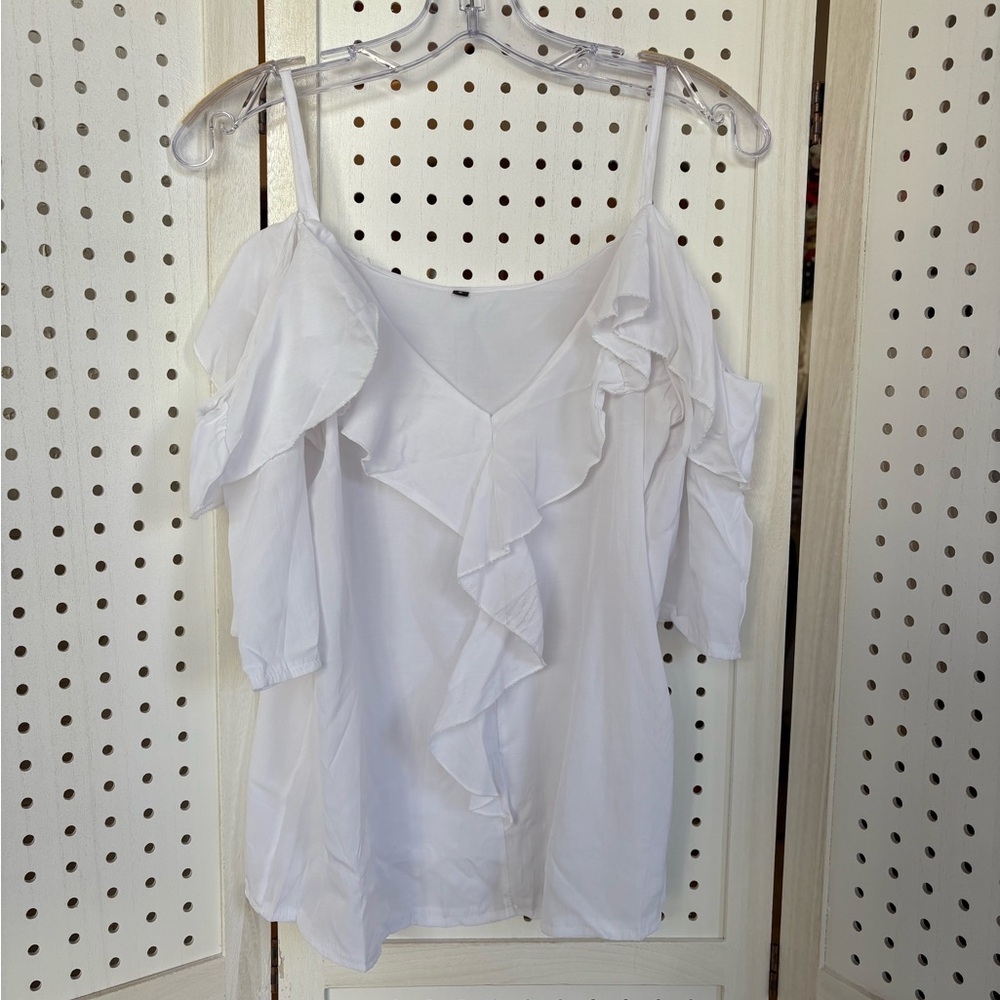Chic White Ruffle Blouse